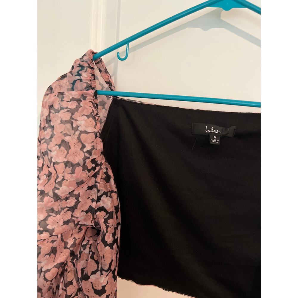 Lulus Pretty Little Flower Organza Wrap Crop Top – Black Floral Print – Medium - Picture 3 of 4